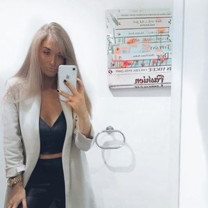 Meet your Posher, Gaylena